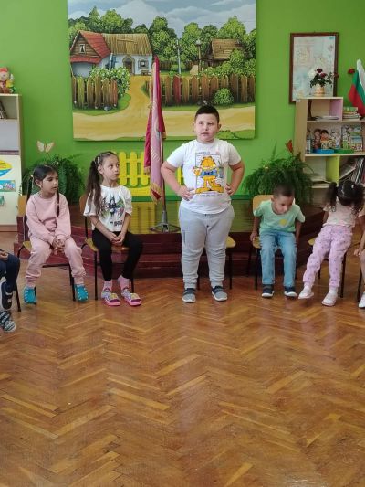 Тържество за началото на новата учебна година-15.09.2025г.- стихове и песни - ДГ Червена шапчица - Златар